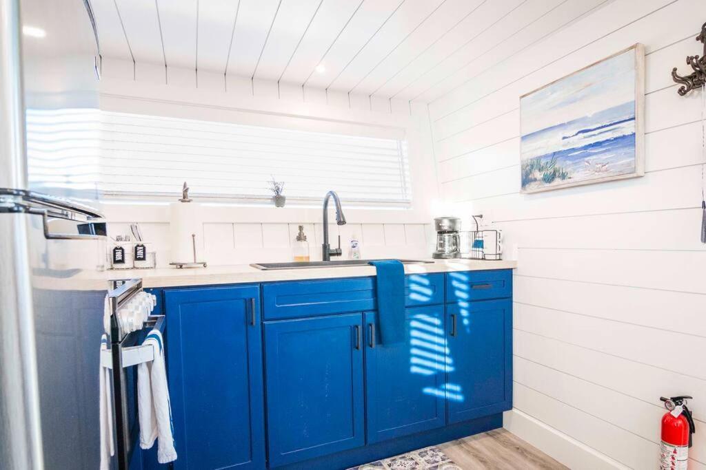 Starboard Tiny Home Apple Valley Ngoại thất bức ảnh